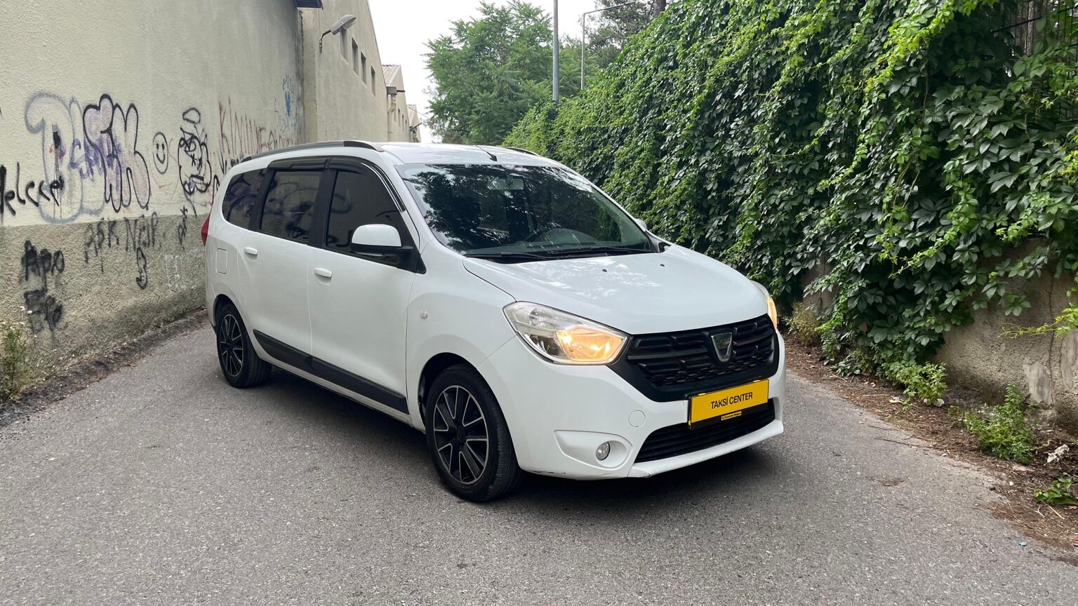 2017 Dacia Lodgy dış görünüm fotoğrafı