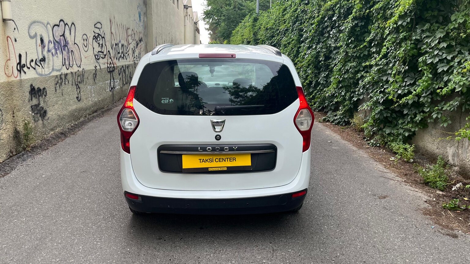 2017 Dacia Lodgy yandan görünüm fotoğrafı