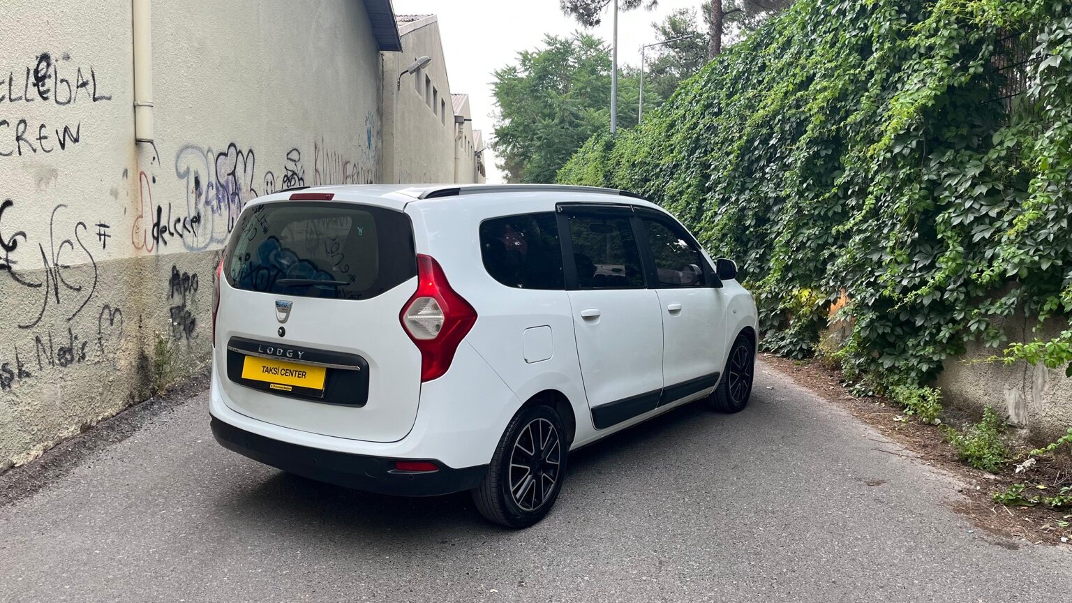 2017 Dacia Lodgy arka yan görünüm fotoğrafı