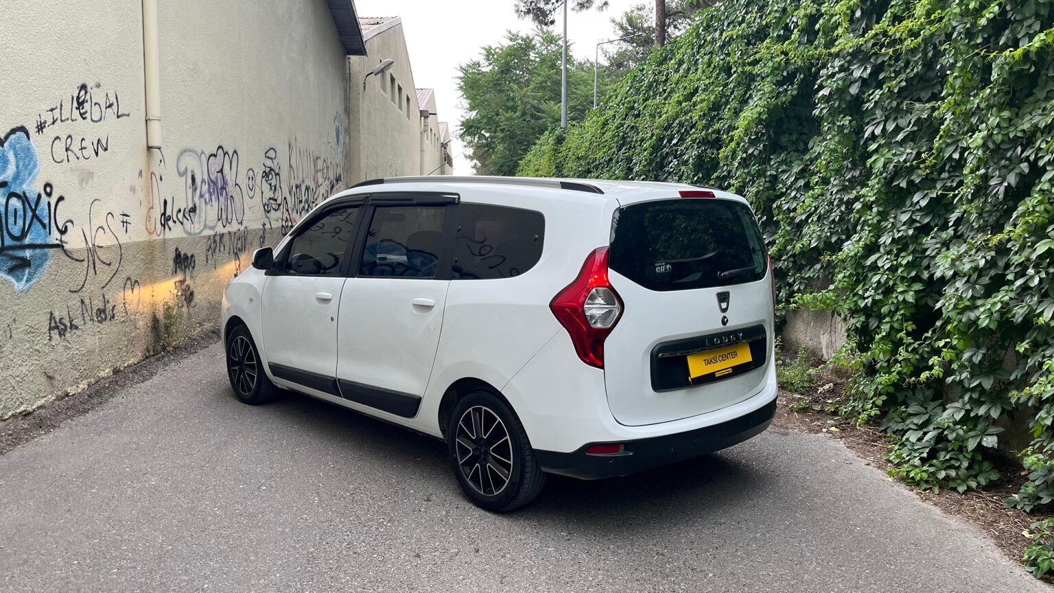 2017 Dacia Lodgy arka görünüm fotoğrafı